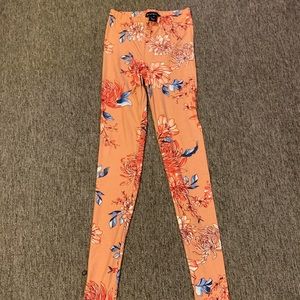 Juniors Printed Floral Leggings